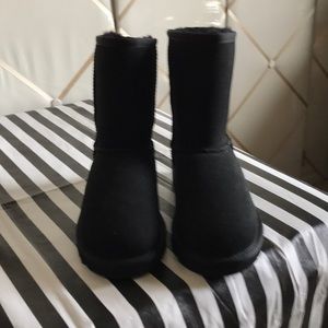 Ugg classic black suede boots girls size 1